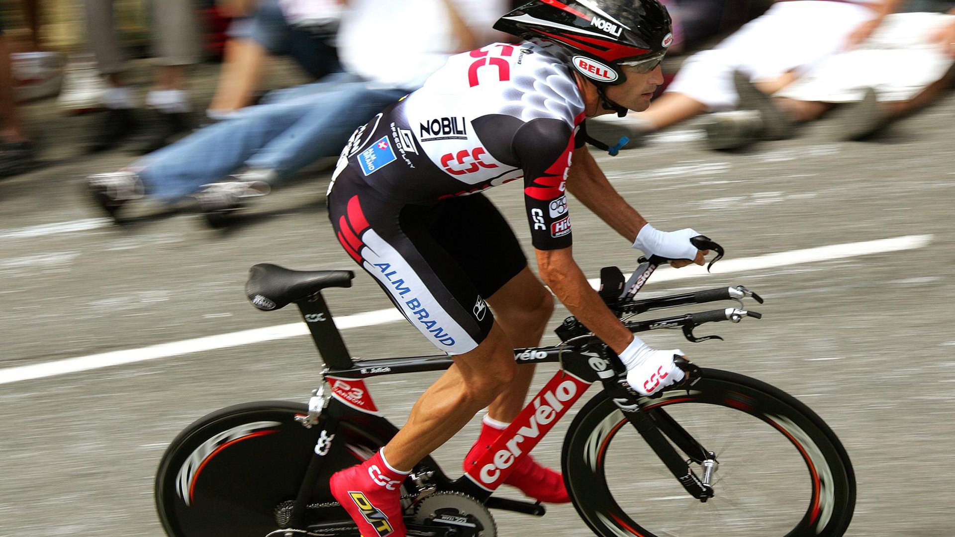 【限时投球规则】投手在10秒内出手,比赛节奏逆袭!,投手投球时可随意绕臂几圈后投出